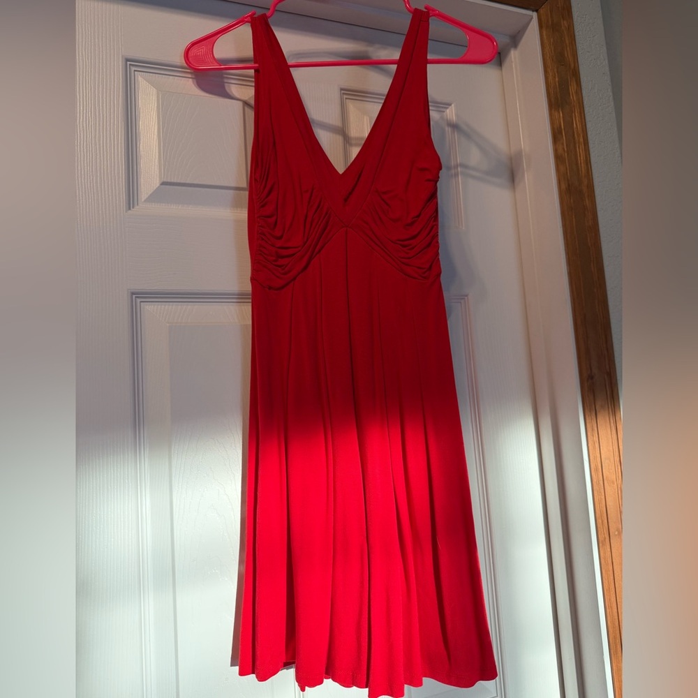 Elegant Red Sleeveless Dress